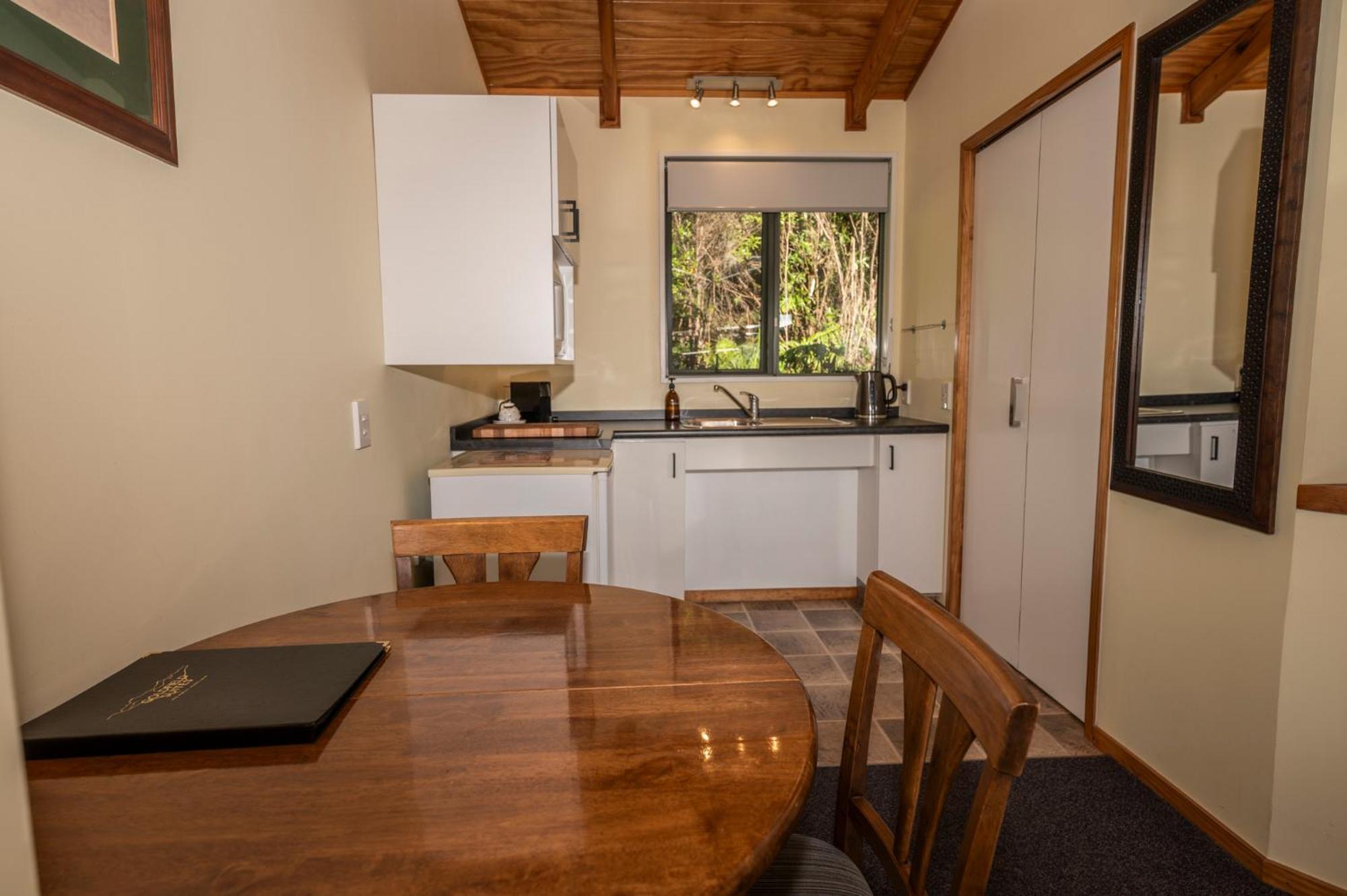 Goldfield Suites Греймут Номер фото